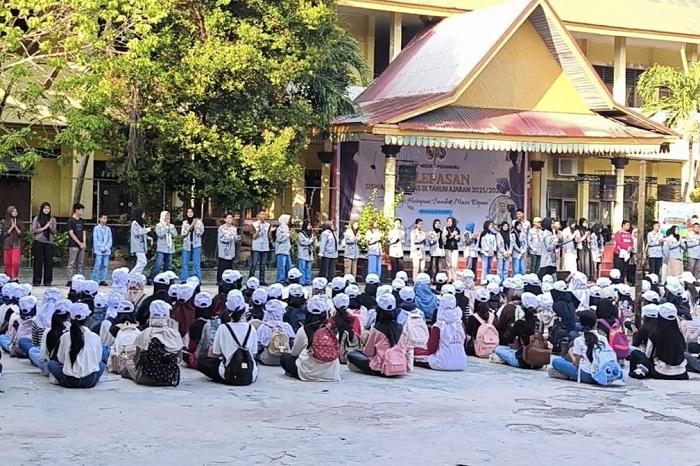 Perkuat Peran Ayah, ASN Pemprov Riau Diimbau Antar Anak ke Sekolah di Hari Pertama